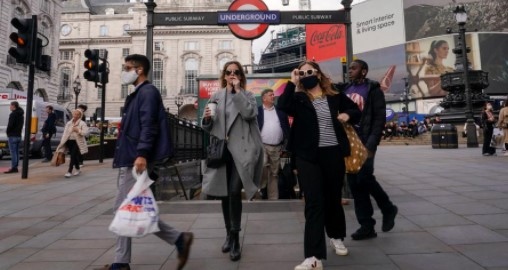 Великобритания премахва изискването за задължителен зелен сертификат за бизнесите като